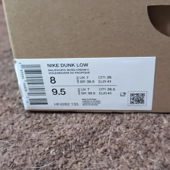 Nike Dunk Low Mens Sneaker - Picture 8 of 8